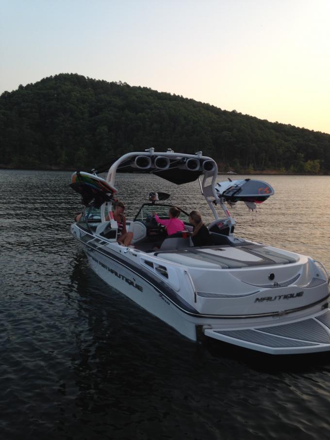 Click image for larger version

Name:	Lake Ouachita.JPG
Views:	45
Size:	65.2 KB
ID:	448437