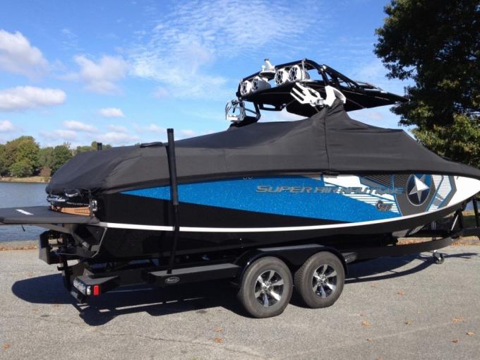 Click image for larger version

Name:	12_2_super_air_nautique_g25_009_thb.jpg
Views:	91
Size:	53.9 KB
ID:	454603