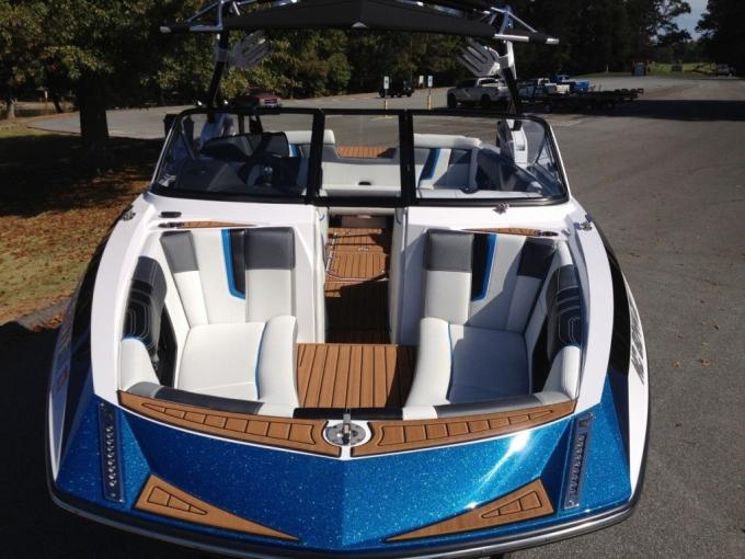 Click image for larger version

Name:	12_super_air_nautique_g25_042_thb.jpg
Views:	73
Size:	58.0 KB
ID:	454607