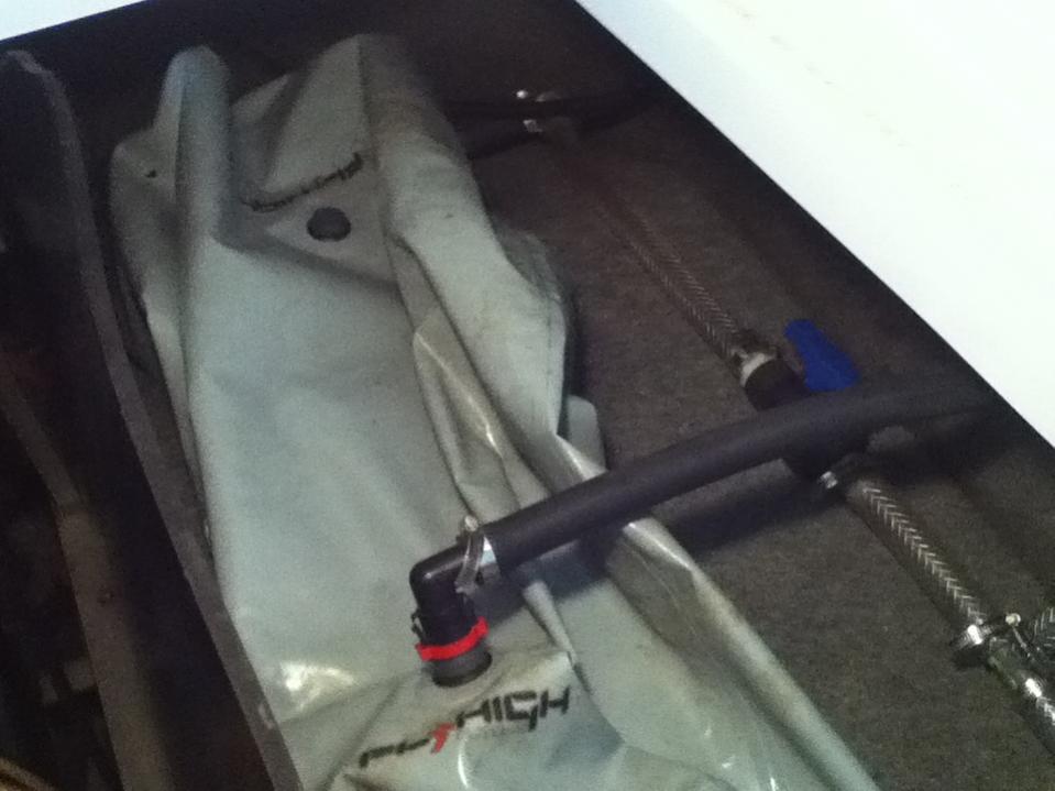 Overflow fat sac setup - PlanetNautique Forums