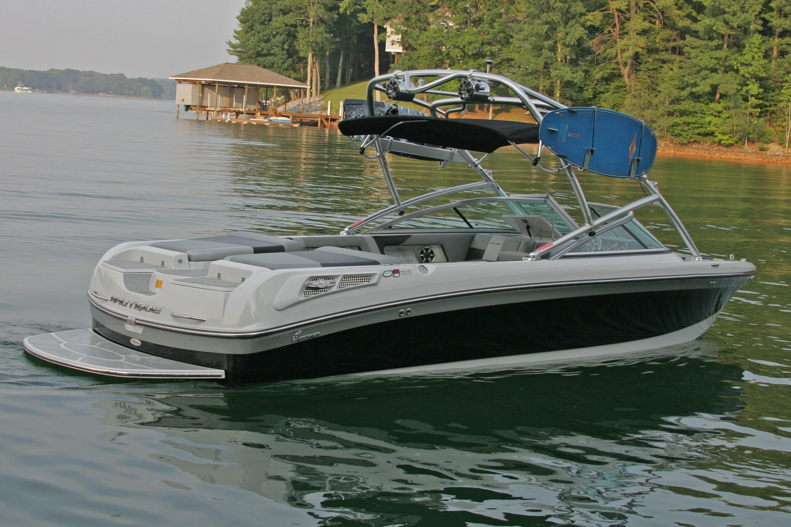 Click image for larger version

Name:	nautique_177.jpg
Views:	1210
Size:	674.2 KB
ID:	355068