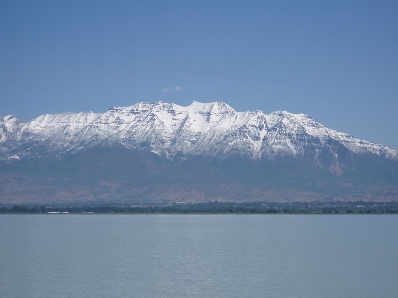 Click image for larger version

Name:	utahlake.jpg
Views:	320
Size:	56.0 KB
ID:	355505