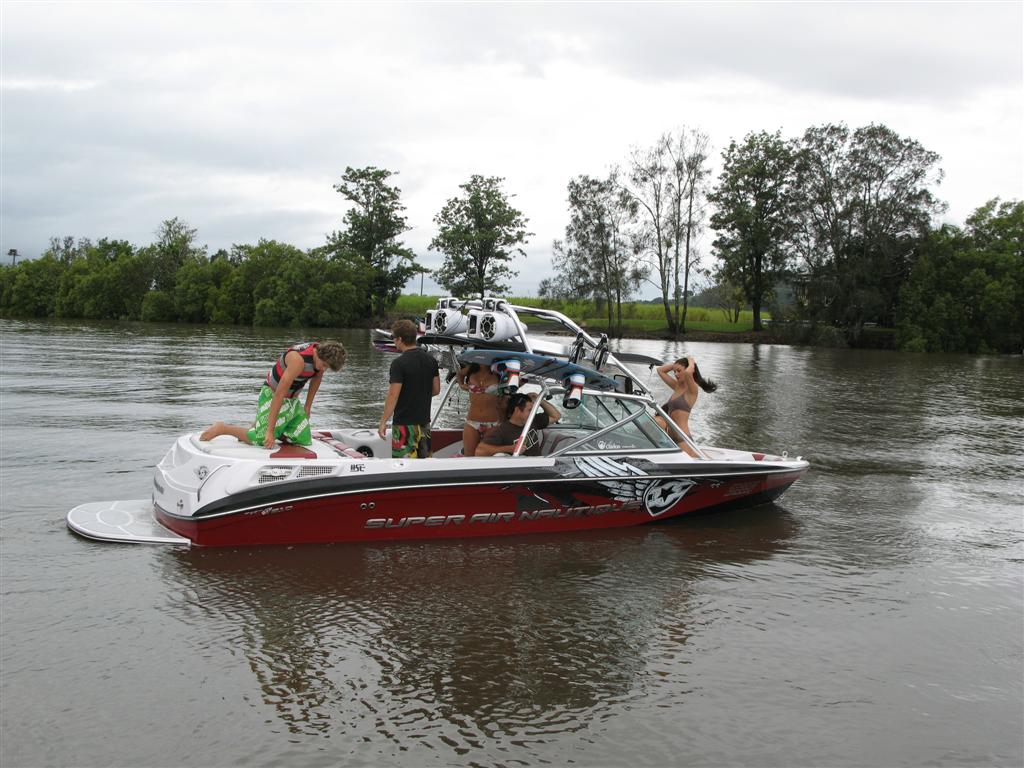 Click image for larger version

Name:	nautique_owners_08_056__large__113.jpg
Views:	3403
Size:	131.4 KB
ID:	356354