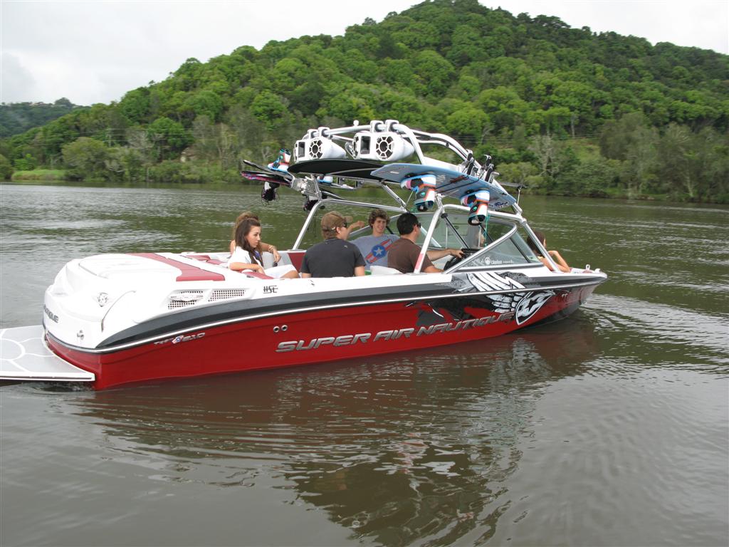 Click image for larger version

Name:	nautique_owners_08_027__large_.jpg
Views:	3406
Size:	126.5 KB
ID:	356356