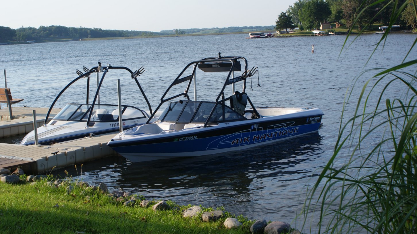 Click image for larger version

Name:	nautique_and_tige1.jpg
Views:	601
Size:	272.1 KB
ID:	356405