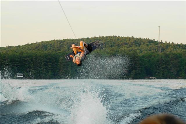 Click image for larger version

Name:	wakeboarding6-08_013__small_.jpg
Views:	227
Size:	43.8 KB
ID:	356750