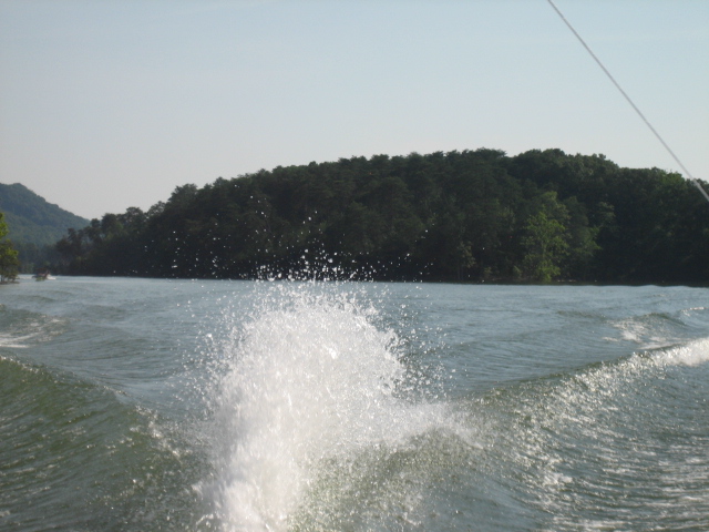 Click image for larger version

Name:	wakeboarding_2009_006.jpg
Views:	1225
Size:	149.9 KB
ID:	357047