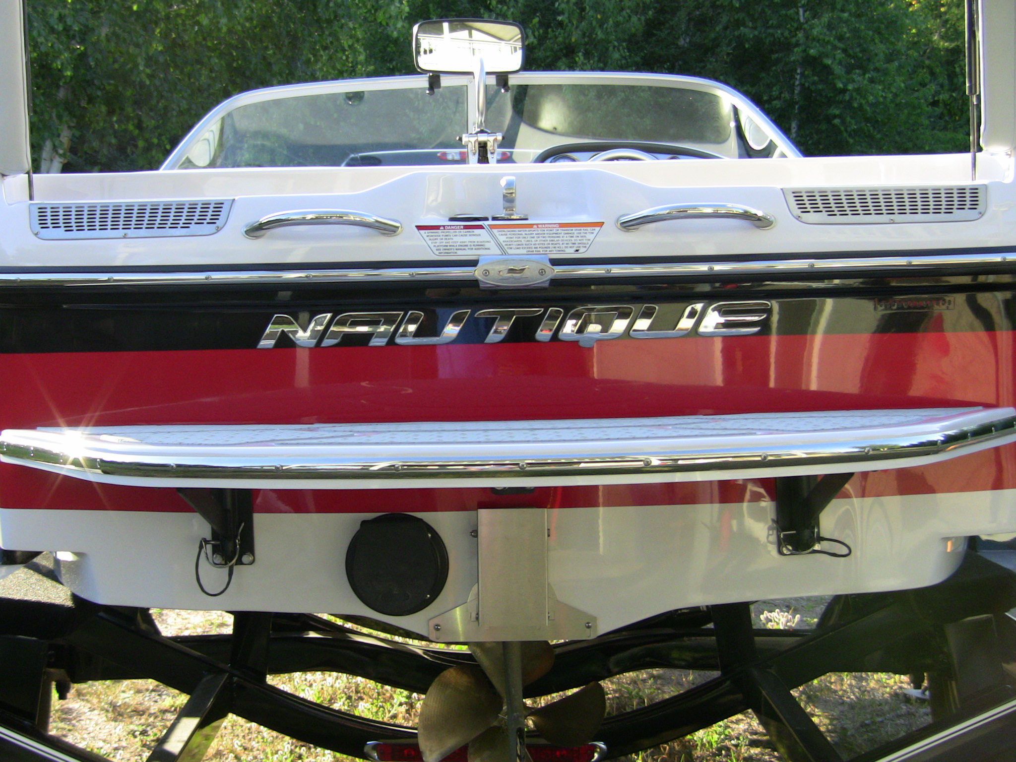 Click image for larger version

Name:	2009196nautique_010.jpg
Views:	664
Size:	914.9 KB
ID:	357300