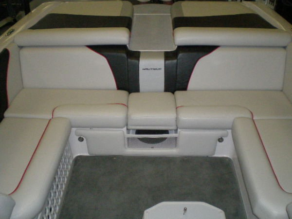 Click image for larger version

Name:	nautique interior 4.jpg
Views:	388
Size:	30.9 KB
ID:	359172