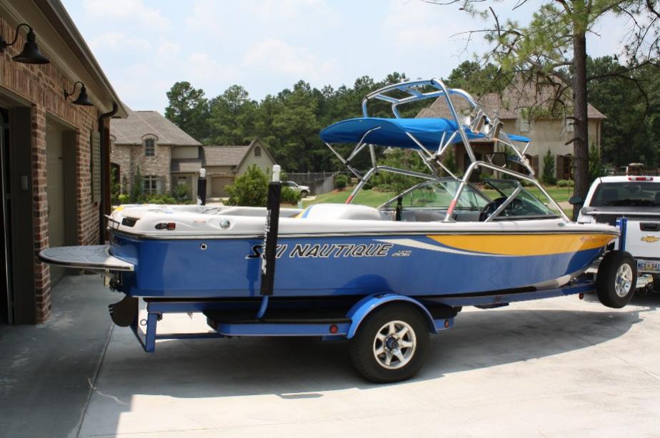 Click image for larger version

Name:	2009 Ski Nautique 206 Team 02a.jpg
Views:	587
Size:	82.8 KB
ID:	362213