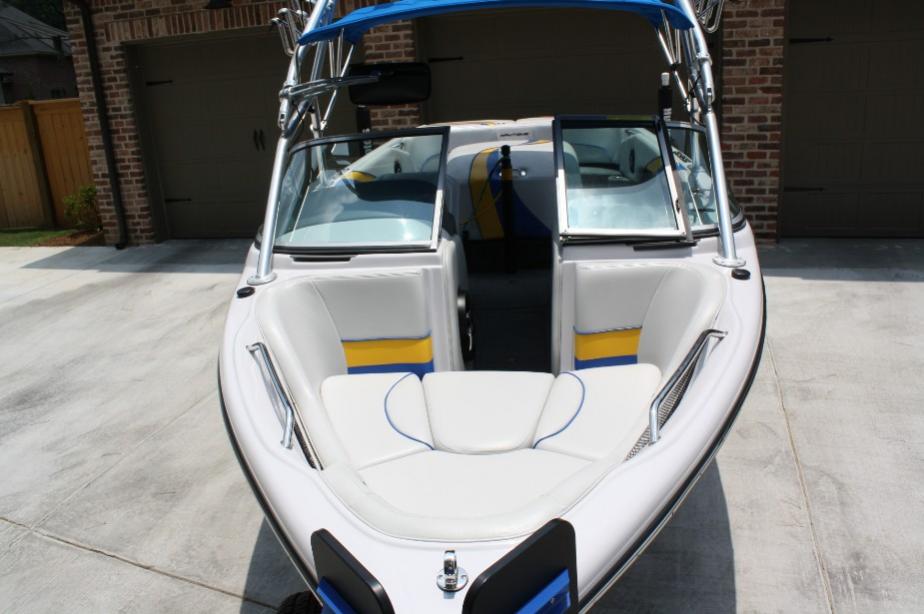 Click image for larger version

Name:	2009 Ski Nautique 206 Team 04a.jpg
Views:	485
Size:	63.4 KB
ID:	362215