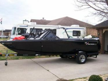 Click image for larger version

Name:	boat in driveway.jpg
Views:	1075
Size:	16.8 KB
ID:	362521