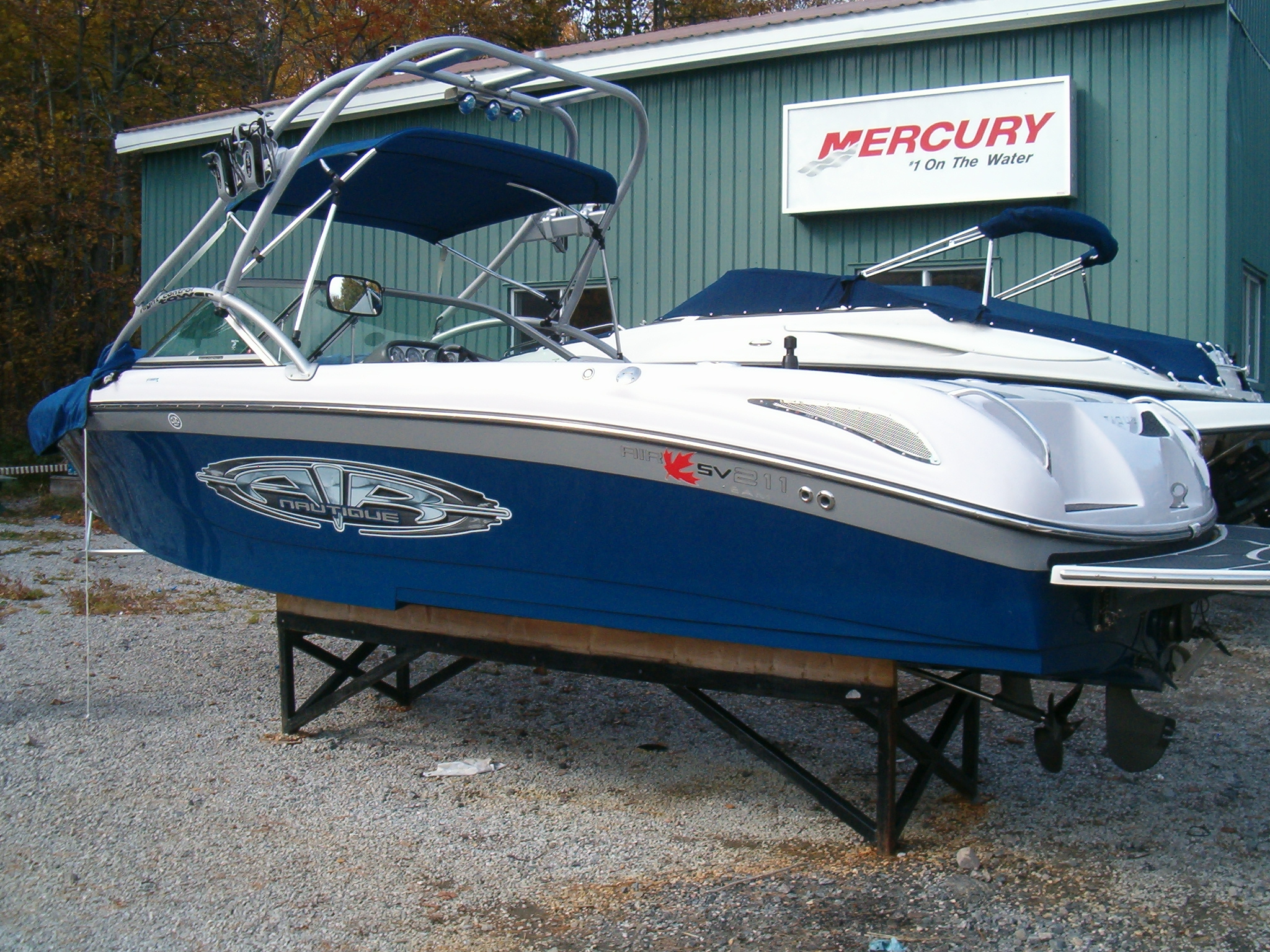 Click image for larger version

Name:	2004_nautique_211_5.jpg
Views:	465
Size:	1.61 MB
ID:	370287