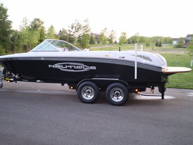 Click image for larger version

Name:	nautique211_a.jpg
Views:	483
Size:	80.7 KB
ID:	371005