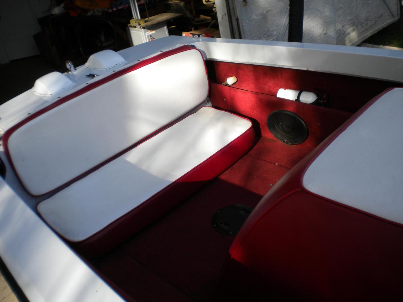 Click image for larger version

Name:	nautiquebackseat.jpg
Views:	851
Size:	79.1 KB
ID:	374323