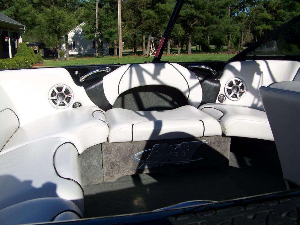 Click image for larger version

Name:	Nautique 009.jpg
Views:	785
Size:	93.2 KB
ID:	376441