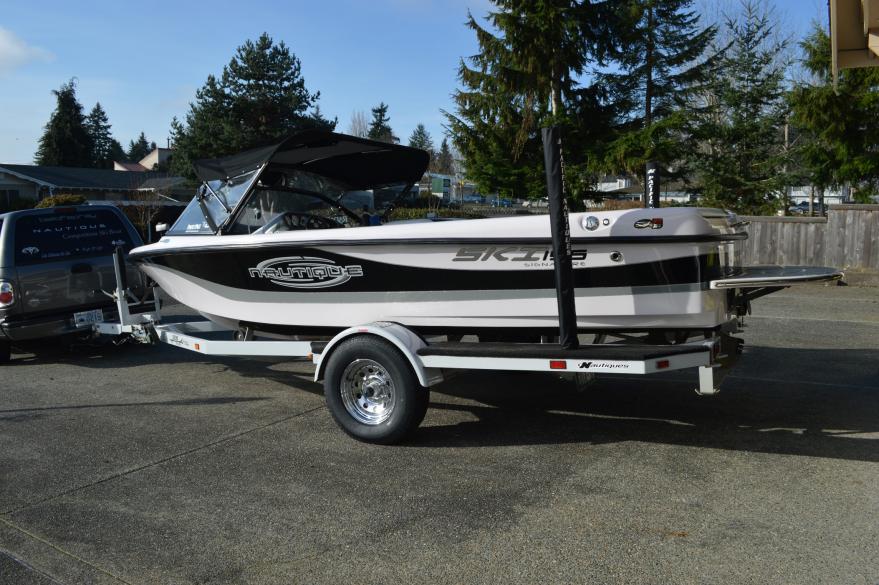 Click image for larger version

Name:	03 Nautique 003.jpg
Views:	309
Size:	98.0 KB
ID:	380041