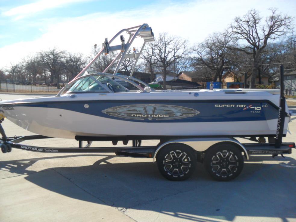 Click image for larger version

Name:	2004 Super Air Nautique Stock #9 023.jpg
Views:	788
Size:	89.7 KB
ID:	380703