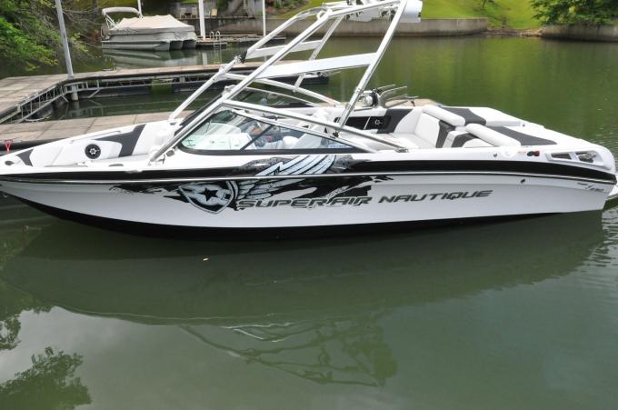 Click image for larger version

Name:	nautique-super-air-nautique-230-15486.jpg
Views:	3677
Size:	44.4 KB
ID:	521873