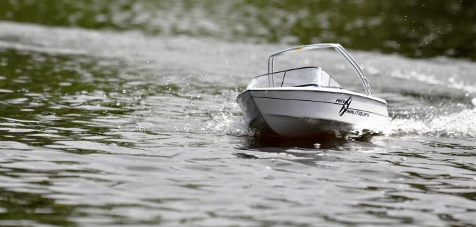 Nautique sales rc boat