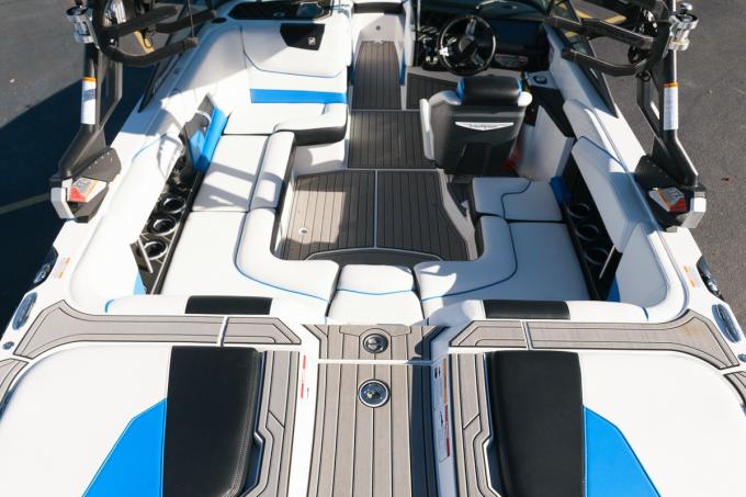 Click image for larger version

Name:	Nautique GS20(14).jpg
Views:	1864
Size:	51.4 KB
ID:	578997